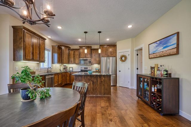 3865 193rd Lane NW, Oak Grove, MN 55303