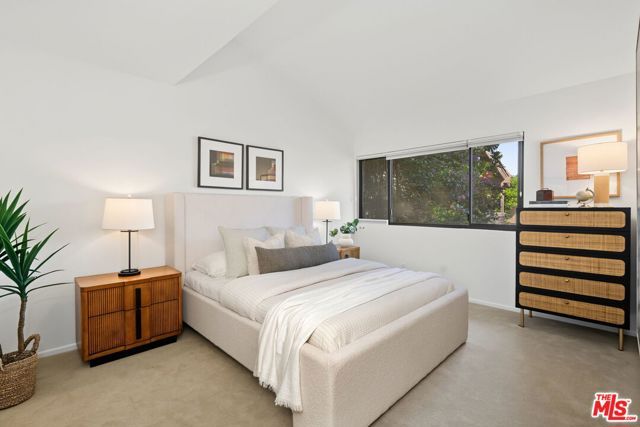 484 Rosemont Avenue, Pasadena, CA 91103