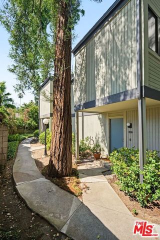 484 Rosemont Avenue, Pasadena, CA 91103