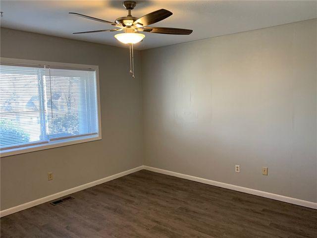 14897 Dutchmans Drive, Rogers, AR 72756