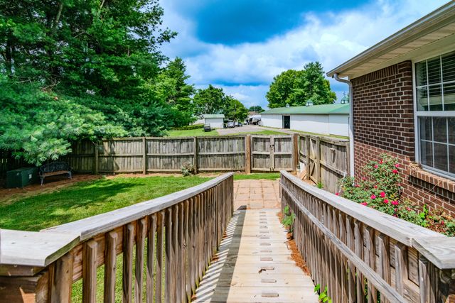 526 General Cruft Drive, Richmond, KY 40475