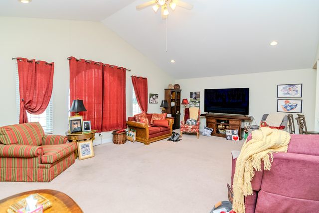 526 General Cruft Drive, Richmond, KY 40475