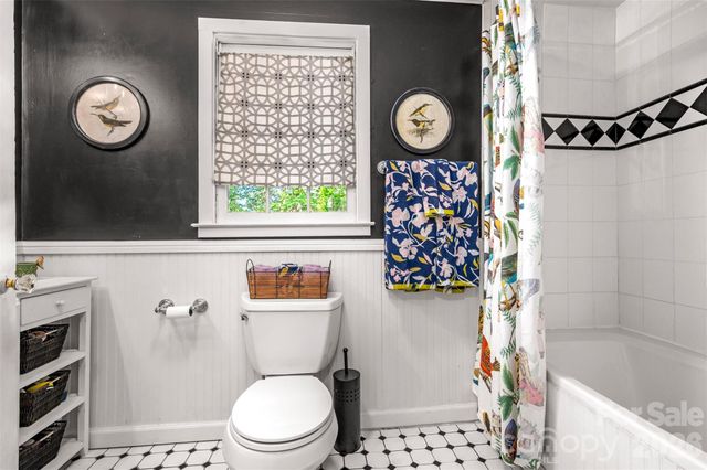 415 E Lakeshore Drive, Landrum, SC 29356