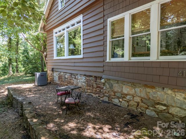 415 E Lakeshore Drive, Landrum, SC 29356