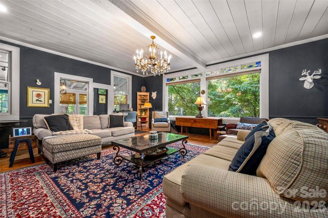 415 E Lakeshore Drive, Landrum, SC 29356