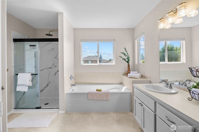 1723 SW 344th Place, Federal Way, WA 98023