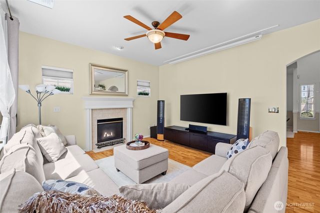 1723 SW 344th Place, Federal Way, WA 98023