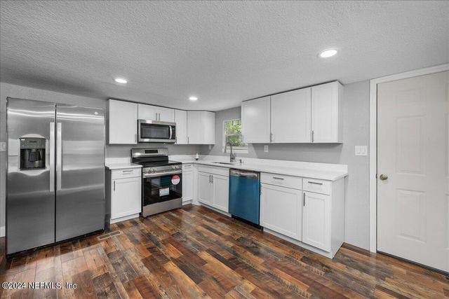 113 BLUEGILL Drive, Interlachen, FL 32148