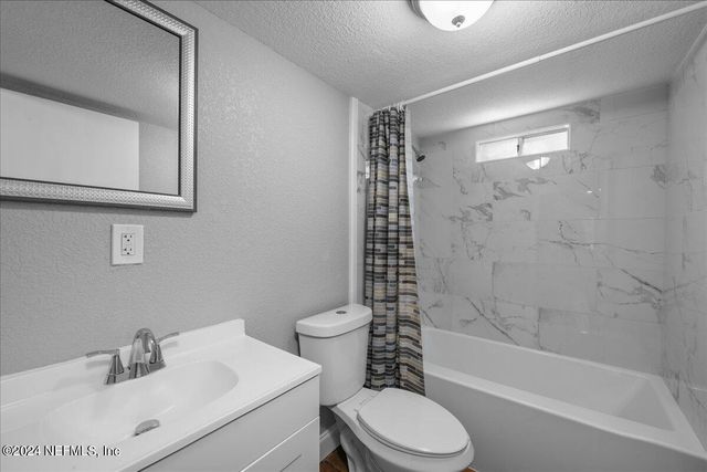 113 BLUEGILL Drive, Interlachen, FL 32148