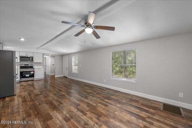 113 BLUEGILL Drive, Interlachen, FL 32148