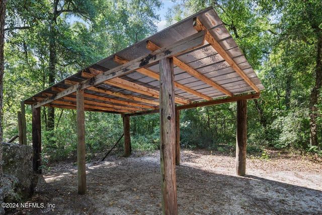 113 BLUEGILL Drive, Interlachen, FL 32148