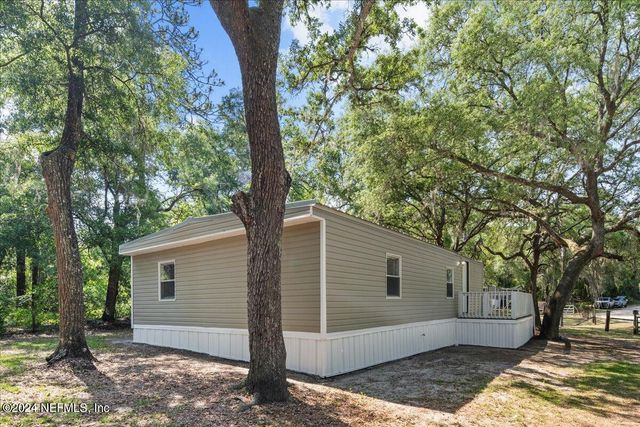 113 BLUEGILL Drive, Interlachen, FL 32148