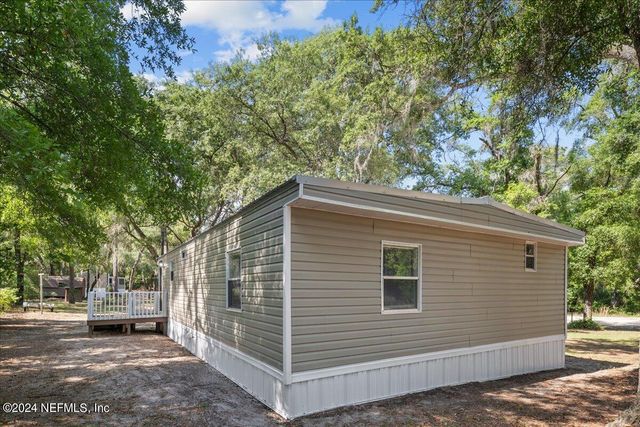 113 BLUEGILL Drive, Interlachen, FL 32148