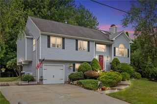 46 Canonchet Trail, Cranston, RI 02921