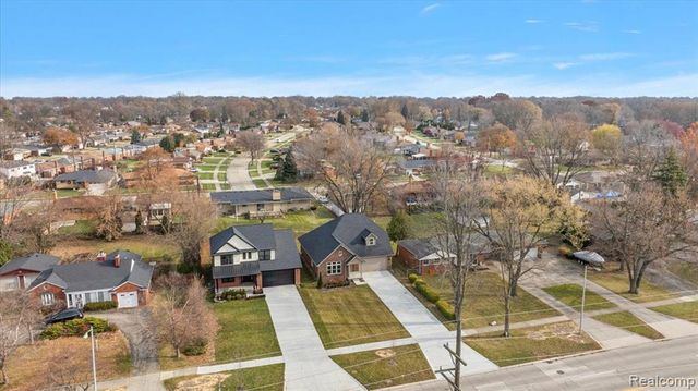 28710 Little Mack Avenue, Saint Clair Shores, MI 48081