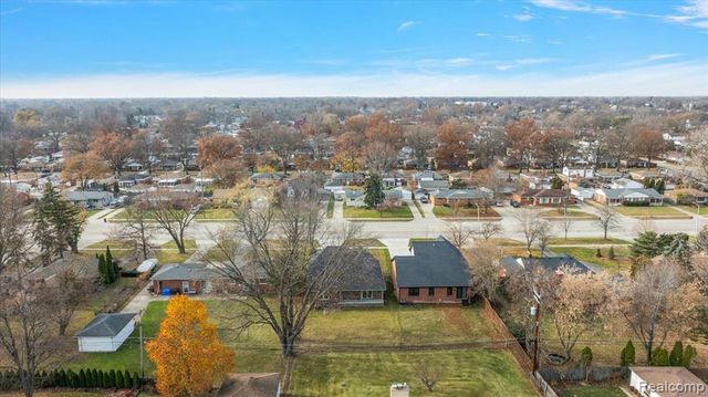 28710 Little Mack Avenue, Saint Clair Shores, MI 48081