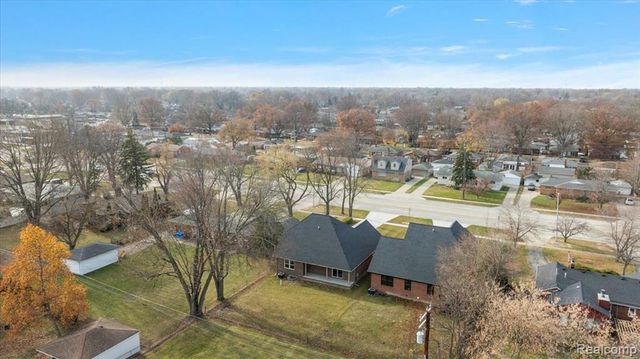 28710 Little Mack Avenue, Saint Clair Shores, MI 48081