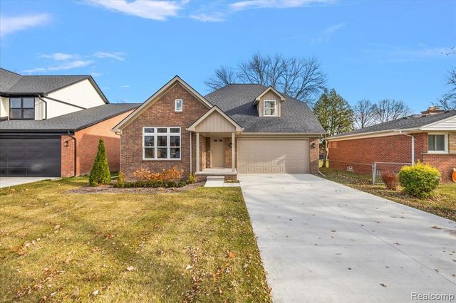 28710 Little Mack Avenue, Saint Clair Shores, MI 48081