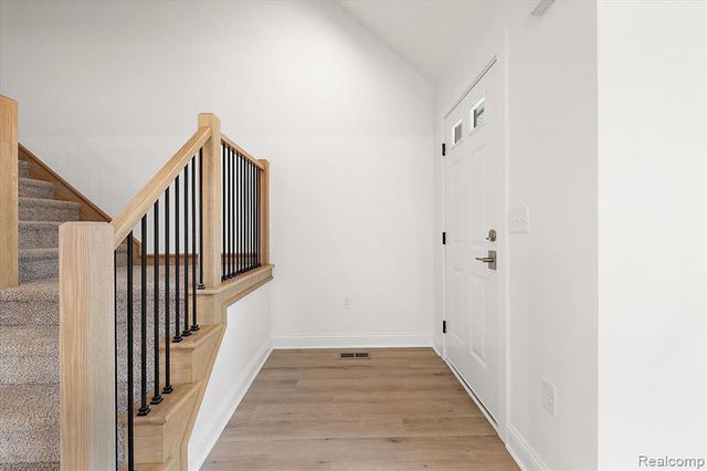 28710 Little Mack Avenue, Saint Clair Shores, MI 48081