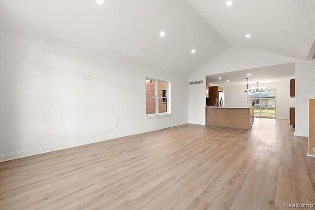 28710 Little Mack Avenue, Saint Clair Shores, MI 48081