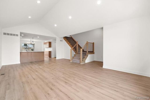 28710 Little Mack Avenue, Saint Clair Shores, MI 48081