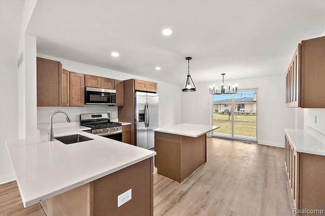 28710 Little Mack Avenue, Saint Clair Shores, MI 48081