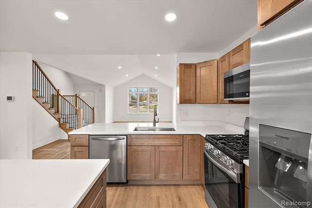 28710 Little Mack Avenue, Saint Clair Shores, MI 48081