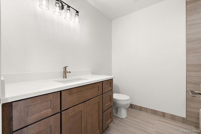 28710 Little Mack Avenue, Saint Clair Shores, MI 48081