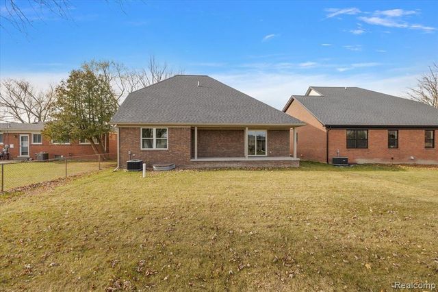 28710 Little Mack Avenue, Saint Clair Shores, MI 48081