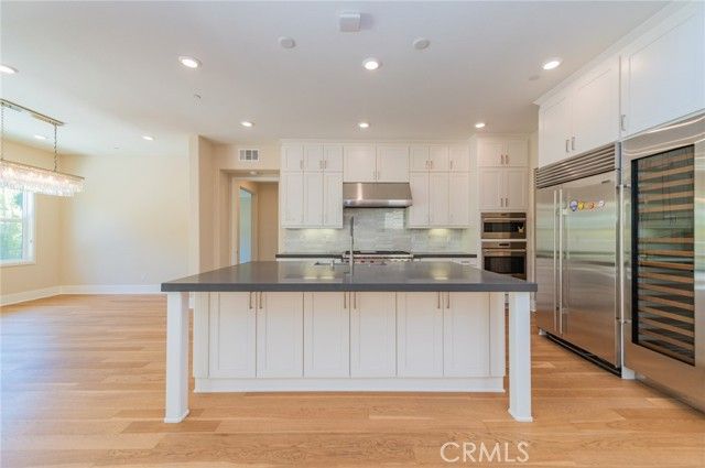 60 Ray, Irvine, CA 92618