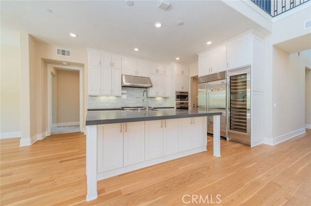 60 Ray, Irvine, CA 92618