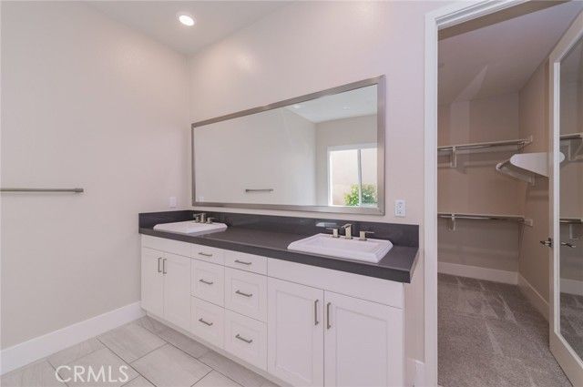 60 Ray, Irvine, CA 92618