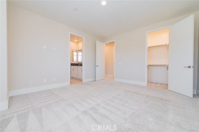 60 Ray, Irvine, CA 92618