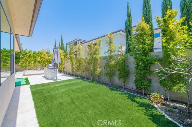 60 Ray, Irvine, CA 92618