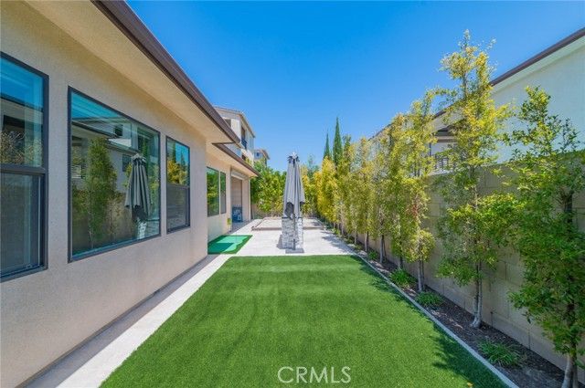 60 Ray, Irvine, CA 92618