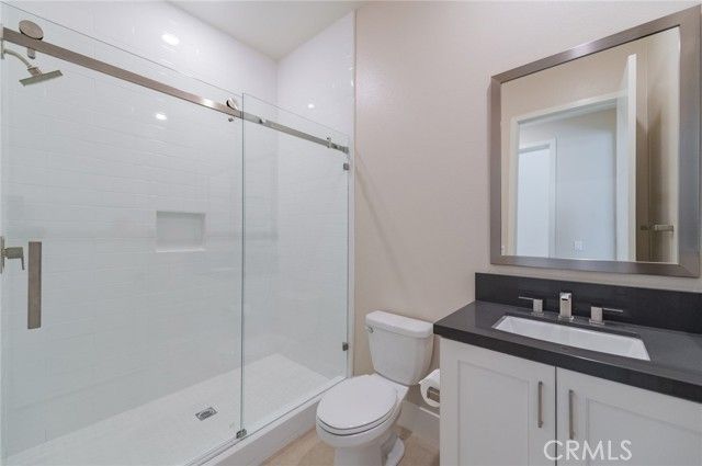 60 Ray, Irvine, CA 92618