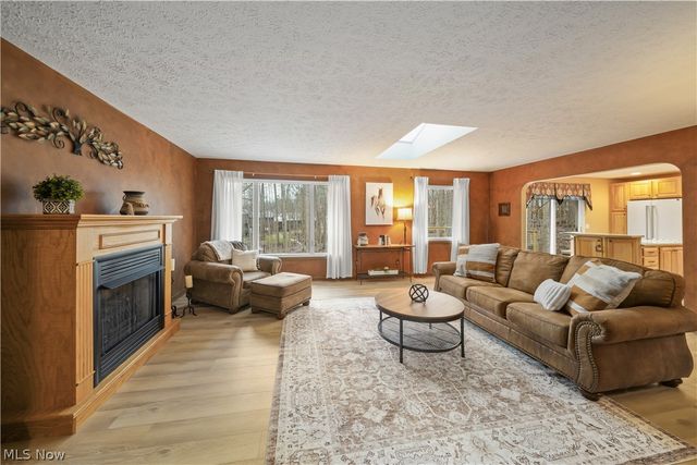 8266 Pebble Creek Court, Chagrin Falls, OH 44023