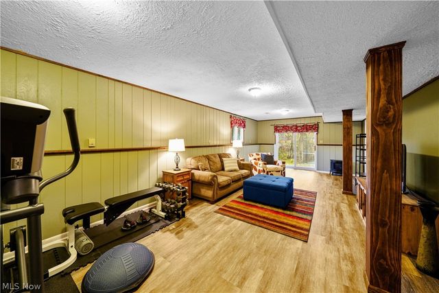 8266 Pebble Creek Court, Chagrin Falls, OH 44023