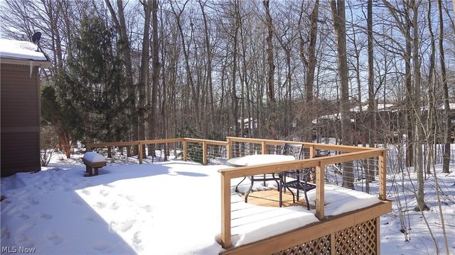 8266 Pebble Creek Court, Chagrin Falls, OH 44023