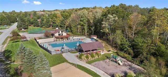 8266 Pebble Creek Court, Chagrin Falls, OH 44023