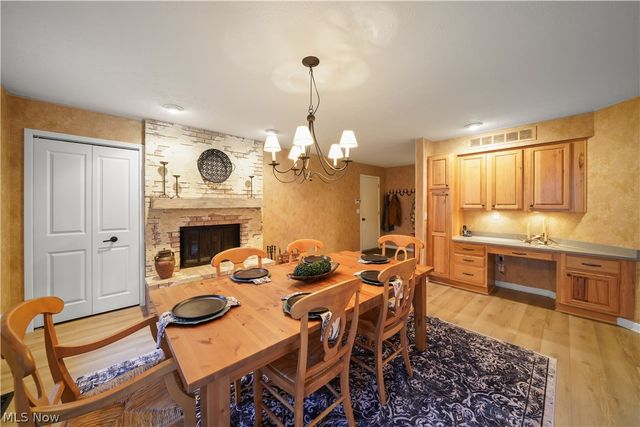 8266 Pebble Creek Court, Chagrin Falls, OH 44023