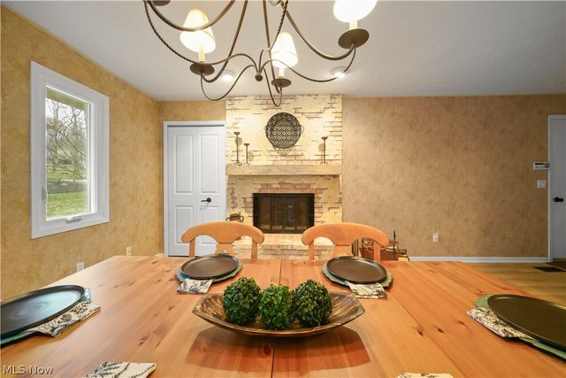 8266 Pebble Creek Court, Chagrin Falls, OH 44023