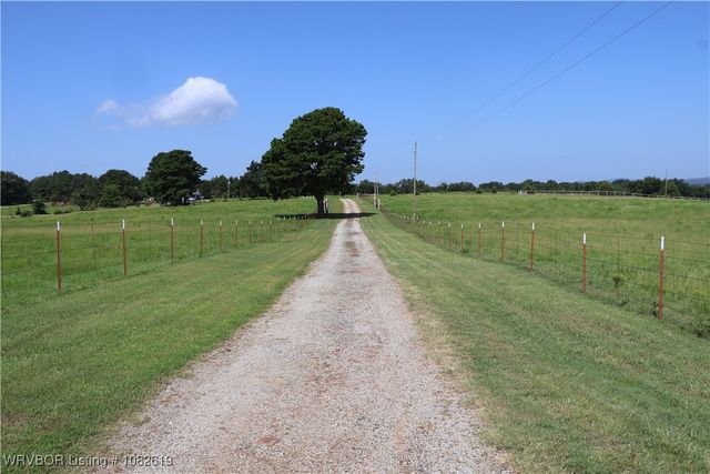 37280 Morris Creek Road, Howe, OK 74940