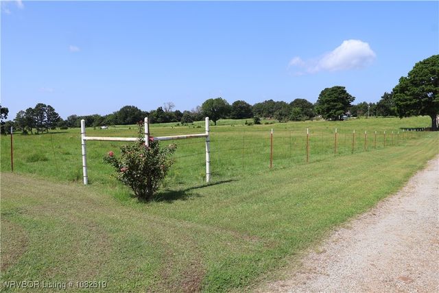 37280 Morris Creek Road, Howe, OK 74940