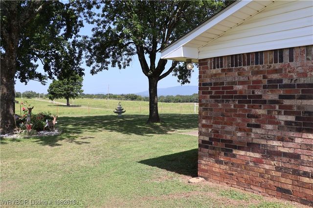 37280 Morris Creek Road, Howe, OK 74940