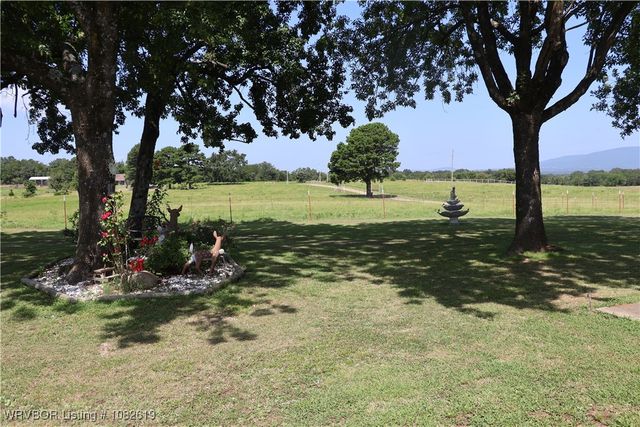 37280 Morris Creek Road, Howe, OK 74940