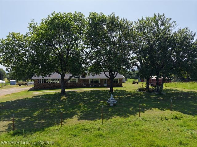 37280 Morris Creek Road, Howe, OK 74940