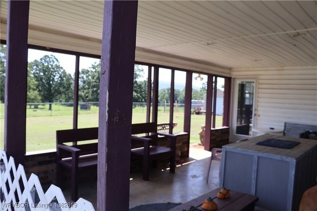 37280 Morris Creek Road, Howe, OK 74940