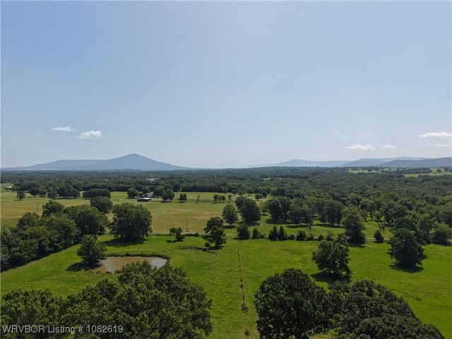 37280 Morris Creek Road, Howe, OK 74940