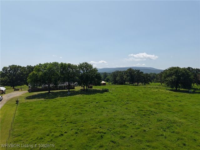 37280 Morris Creek Road, Howe, OK 74940